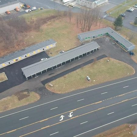 Skyview Motel Castleton-on-Hudson Екстериор снимка